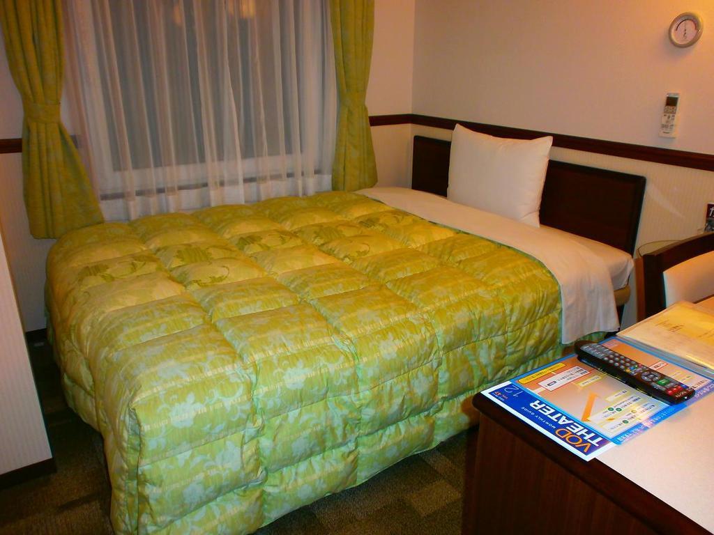 Toyoko Inn Osaka Itami Airport Toyonaka Ngoại thất bức ảnh